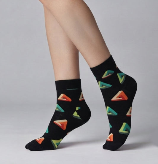 Mid-calf funky socks(وسط)
