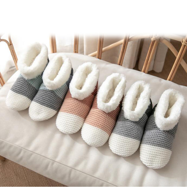 Medium fur patterned socks 1
